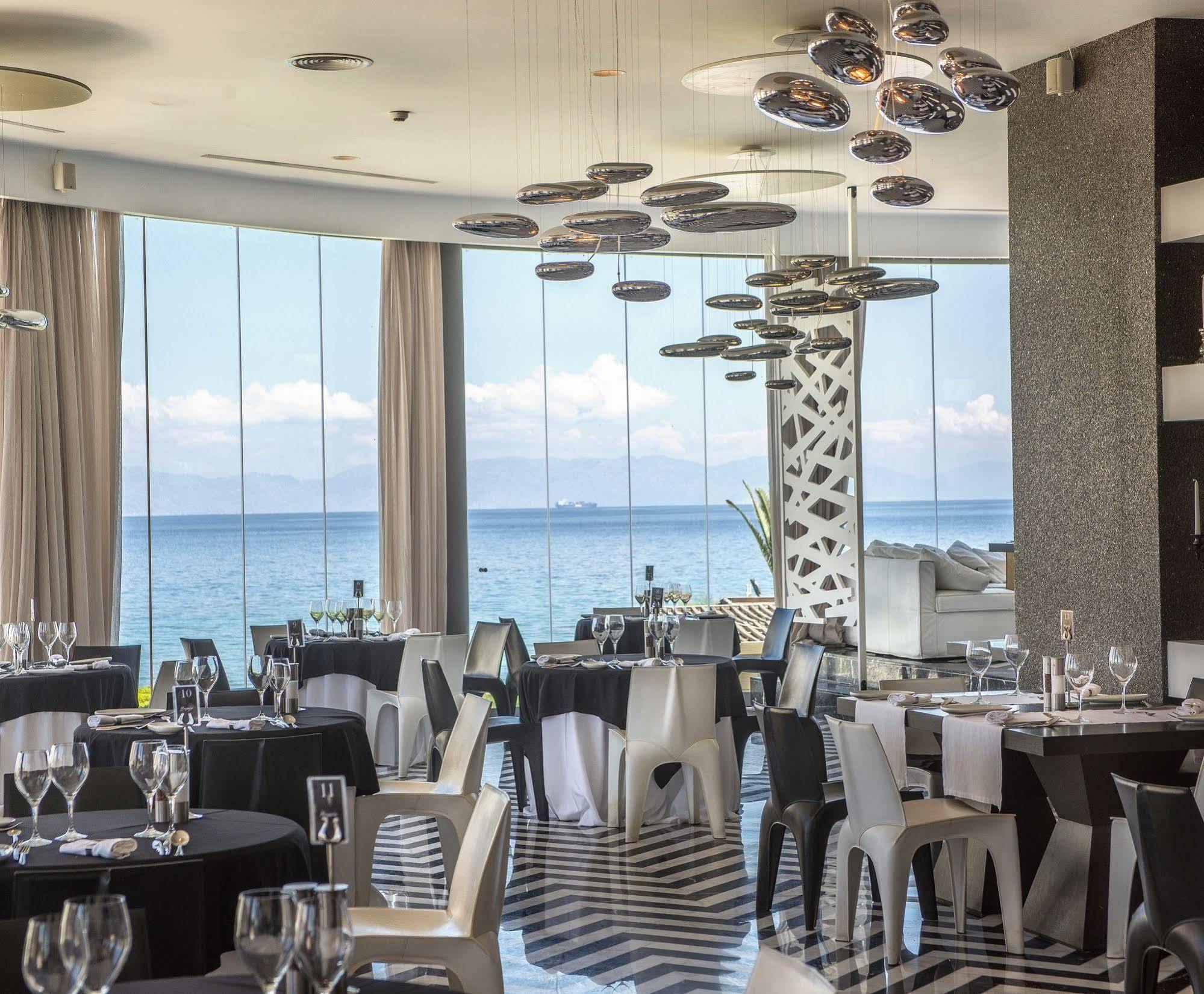 The Ixian All Suites - Adults Only Екстериор снимка