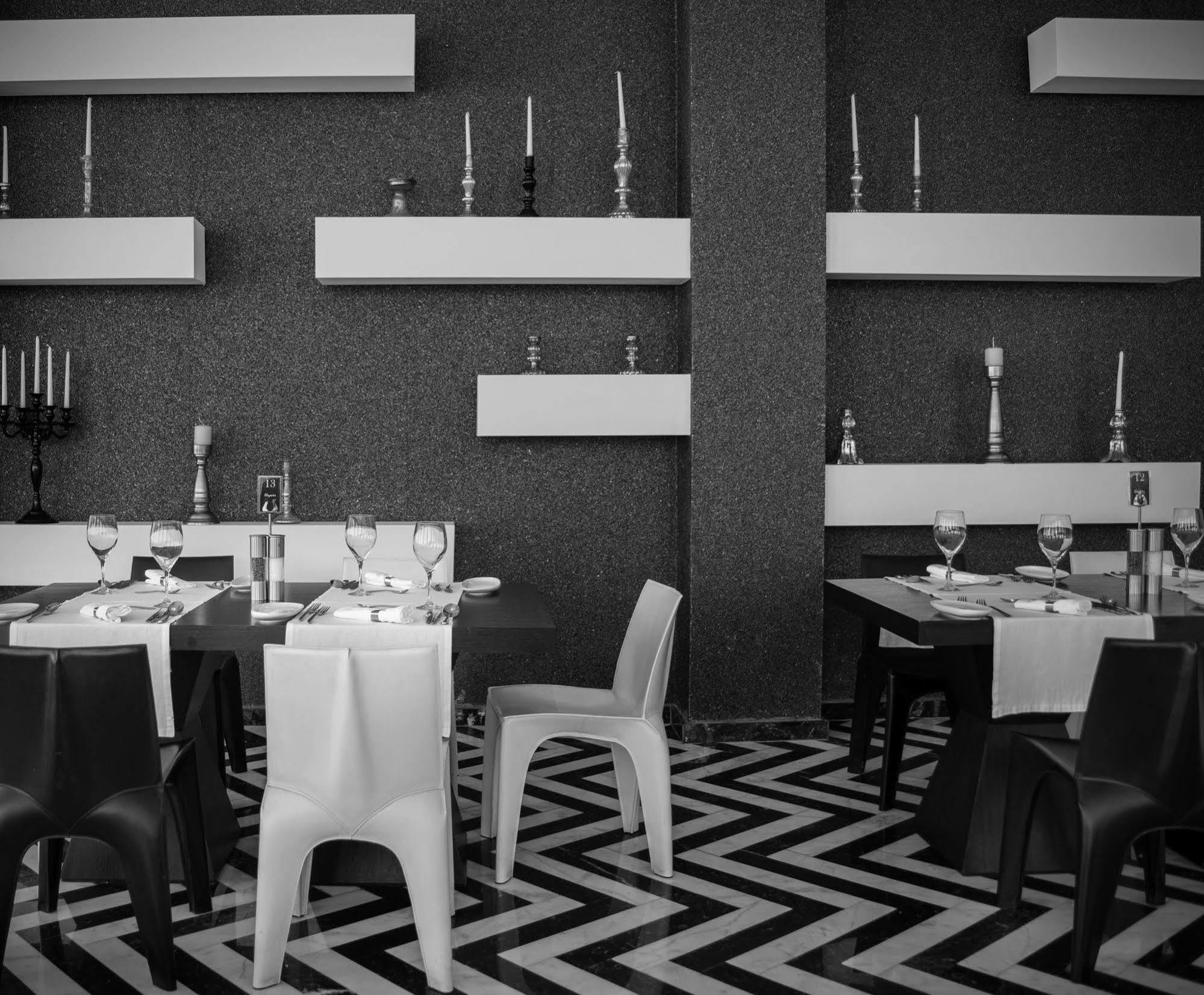 The Ixian All Suites - Adults Only Екстериор снимка